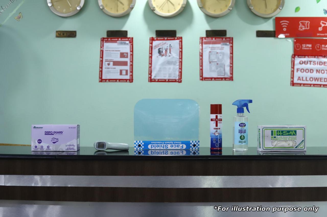 Oyo 71675 New Aishwarya Comforts Hotel Бангалор Екстериор снимка