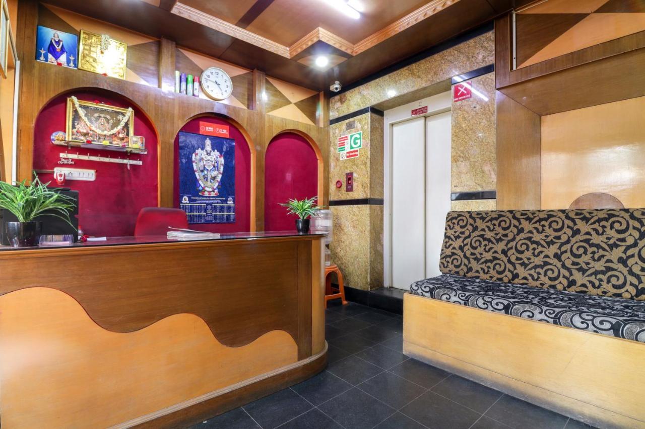 Oyo 71675 New Aishwarya Comforts Hotel Бангалор Екстериор снимка