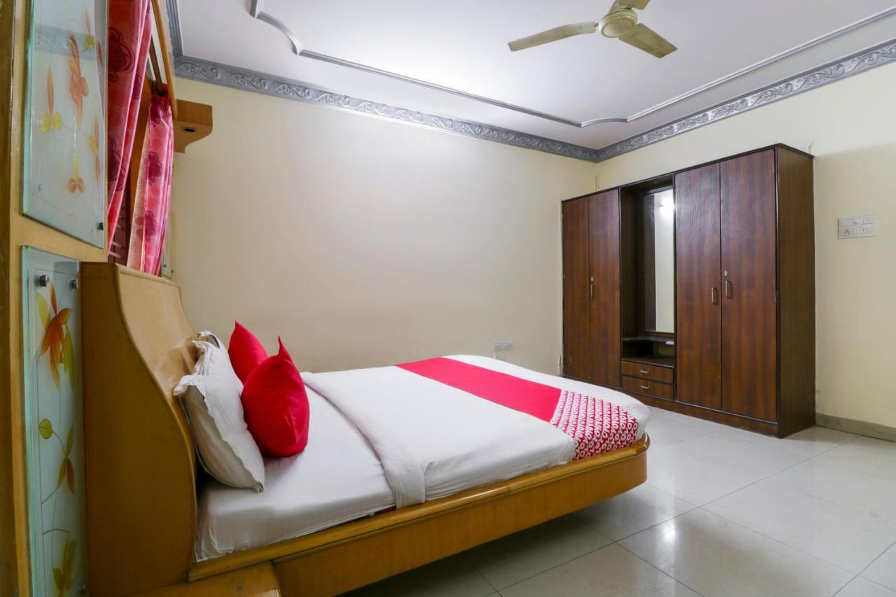 Oyo 71675 New Aishwarya Comforts Hotel Бангалор Екстериор снимка