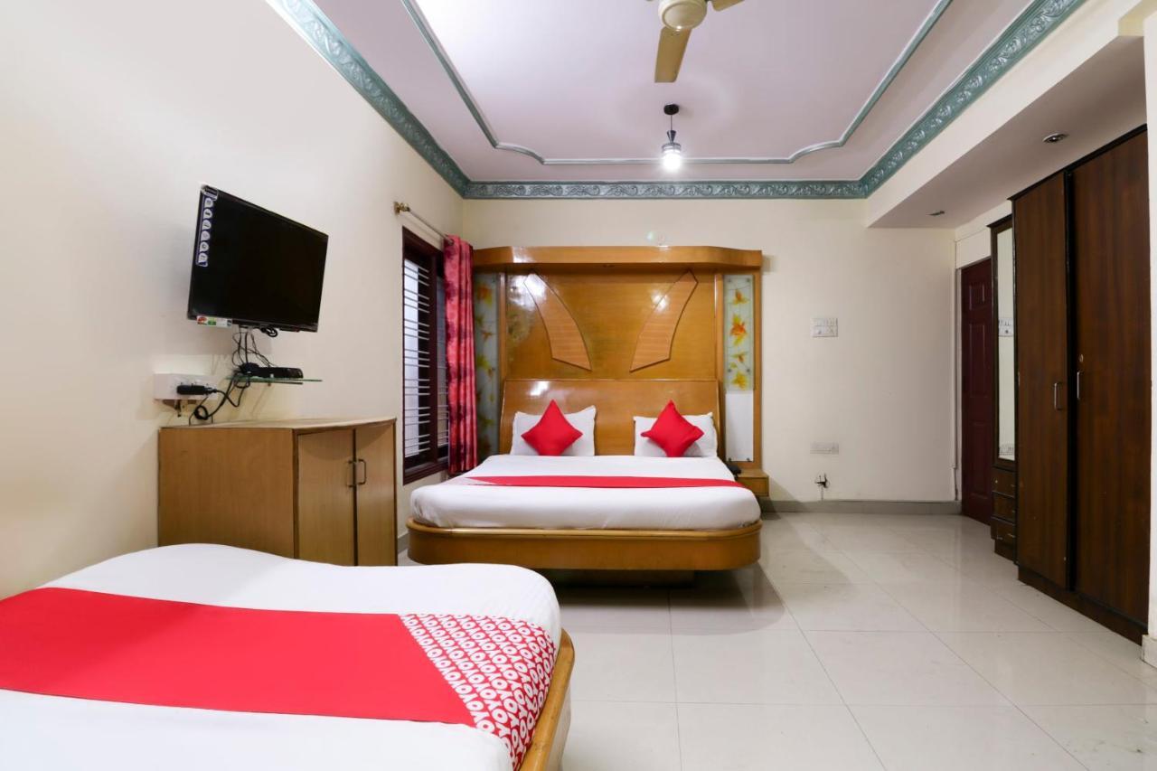 Oyo 71675 New Aishwarya Comforts Hotel Бангалор Екстериор снимка