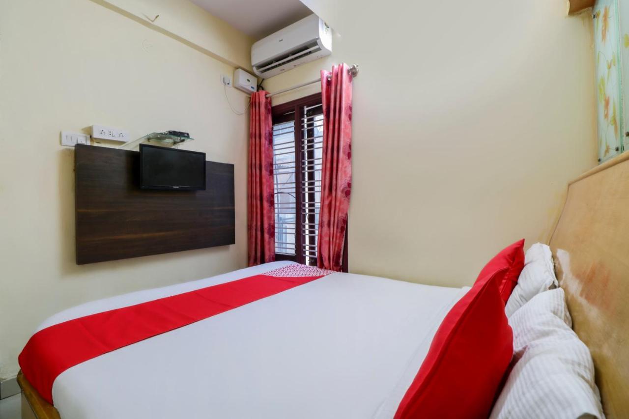 Oyo 71675 New Aishwarya Comforts Hotel Бангалор Екстериор снимка